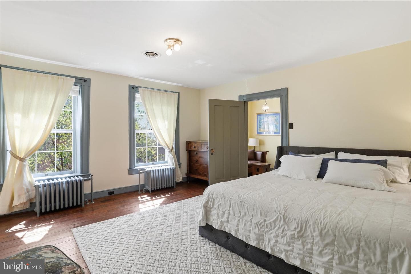 46 N Carlisle Street photo 26