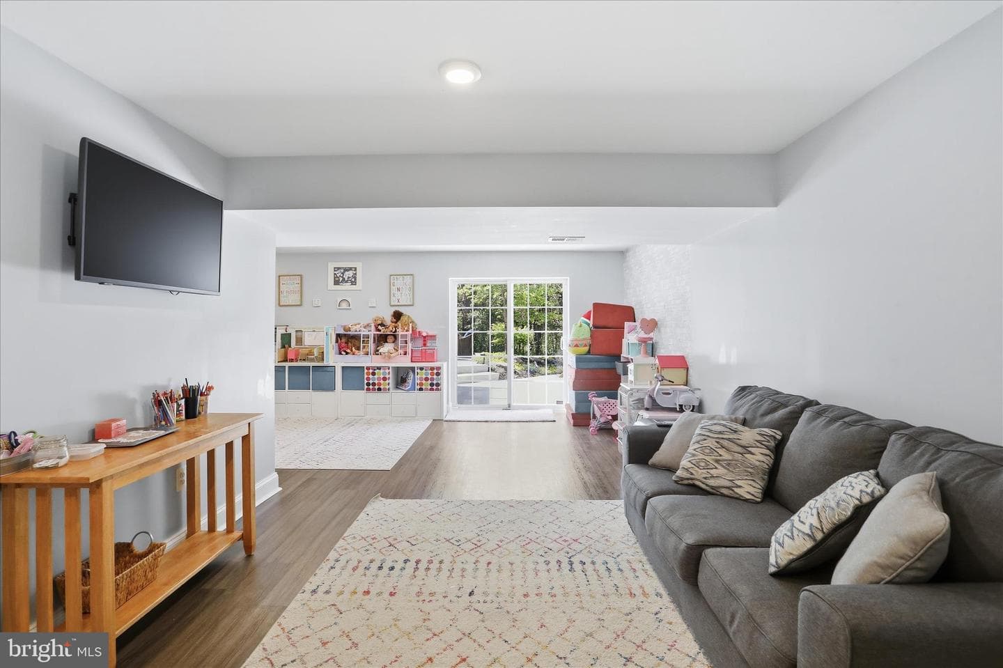 1288 Emilys Court photo 32