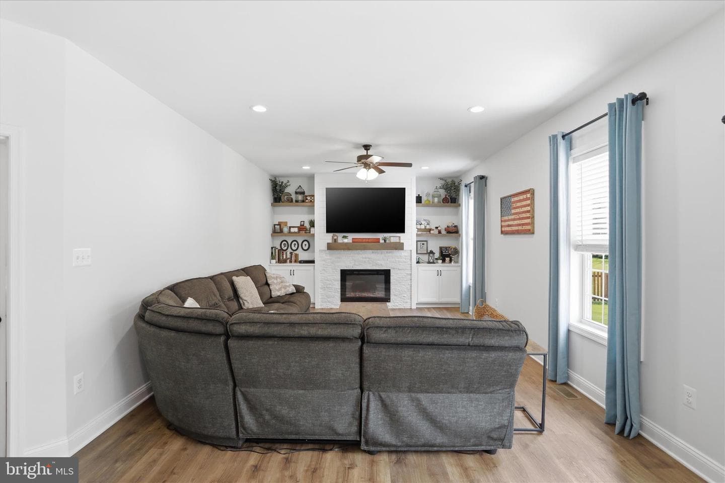 1288 Emilys Court photo 8