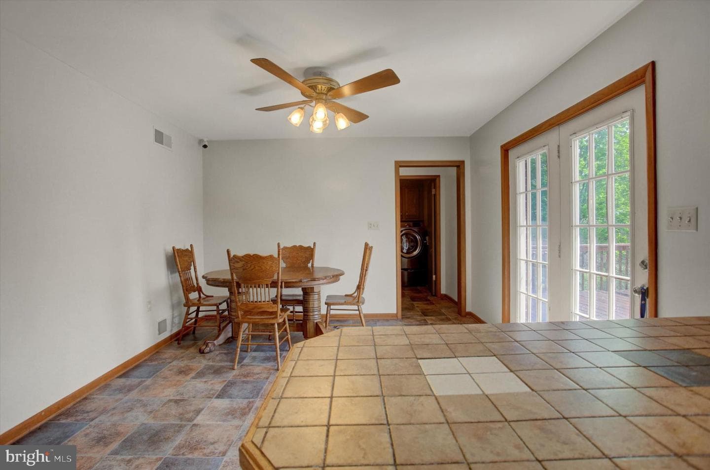 250 Jade Drive photo 10