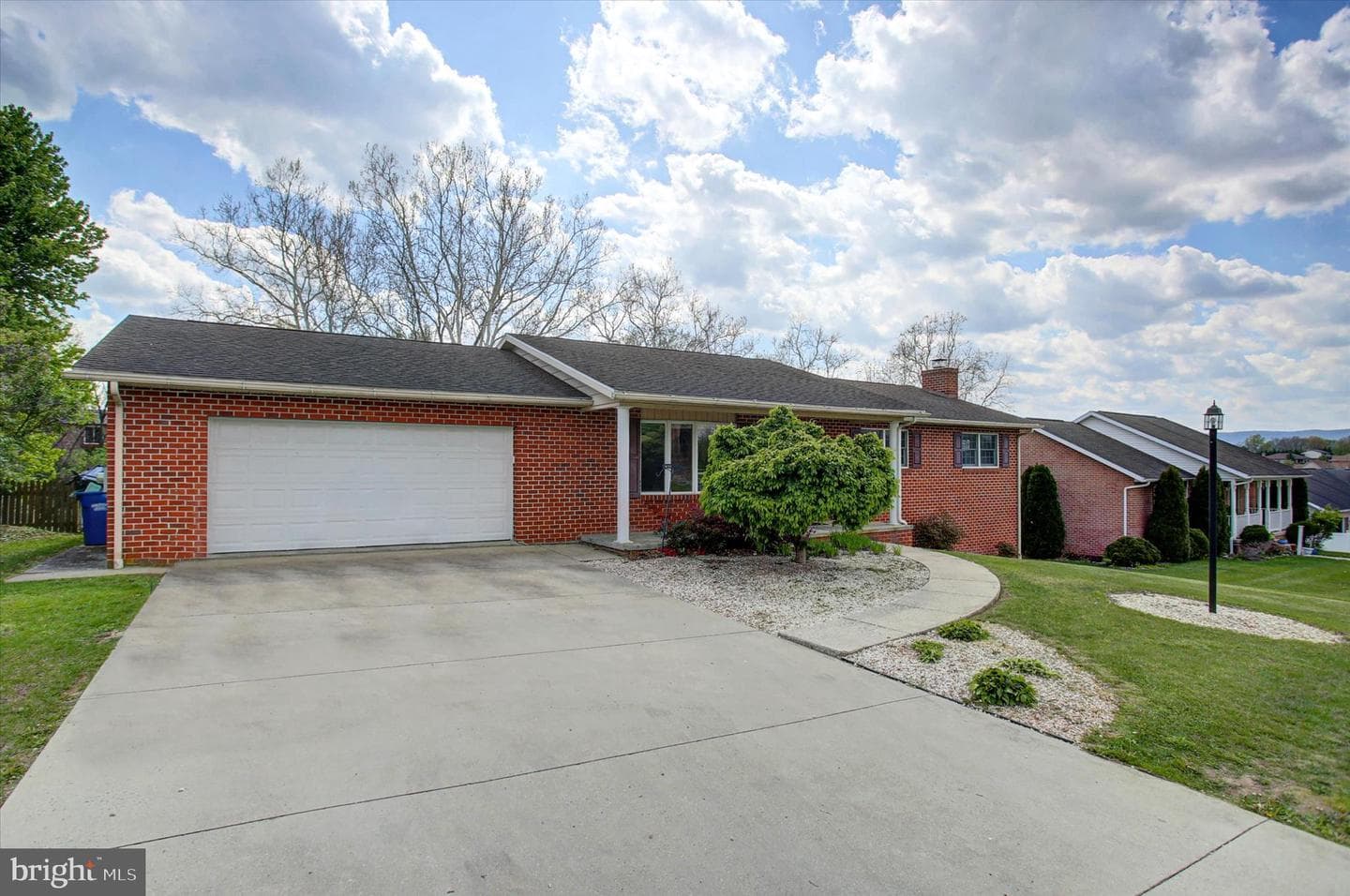250 Jade Drive photo 44