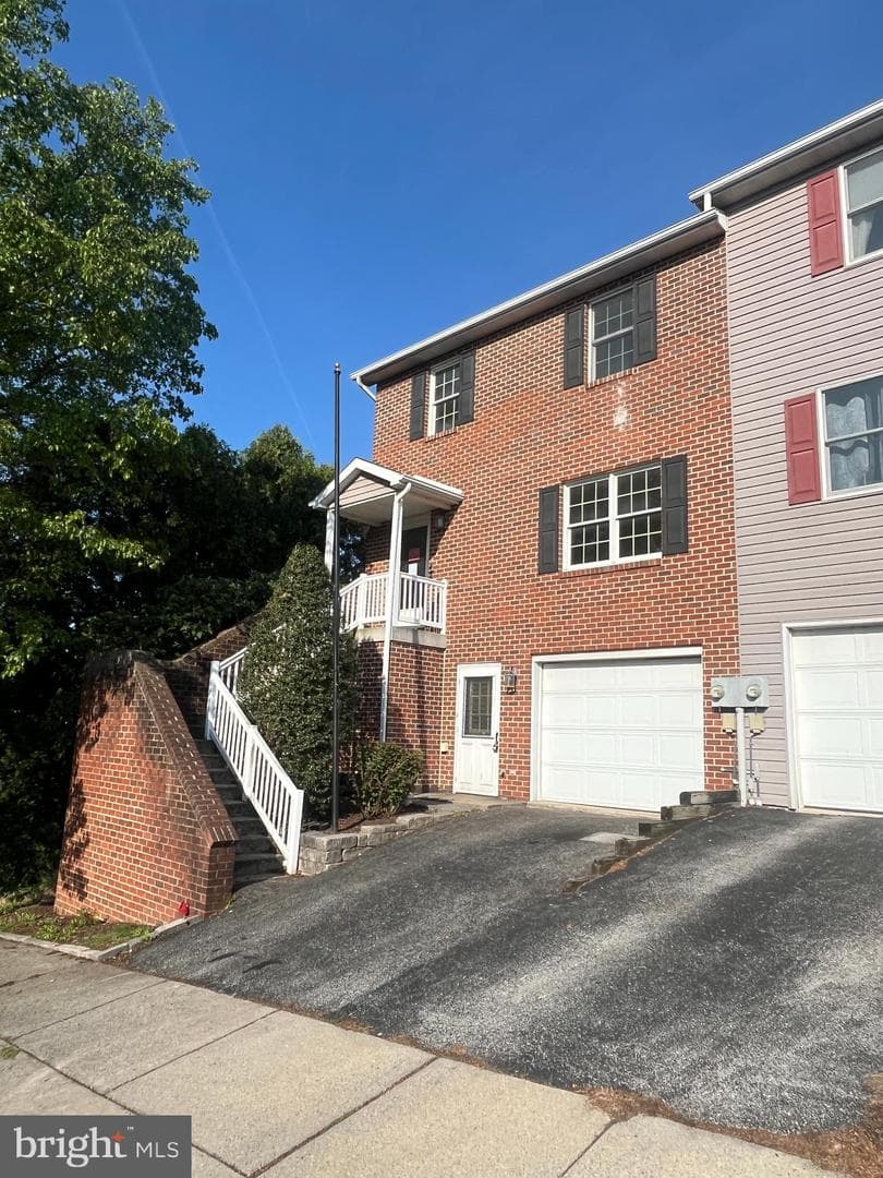 150 S S Price Avenue photo 2