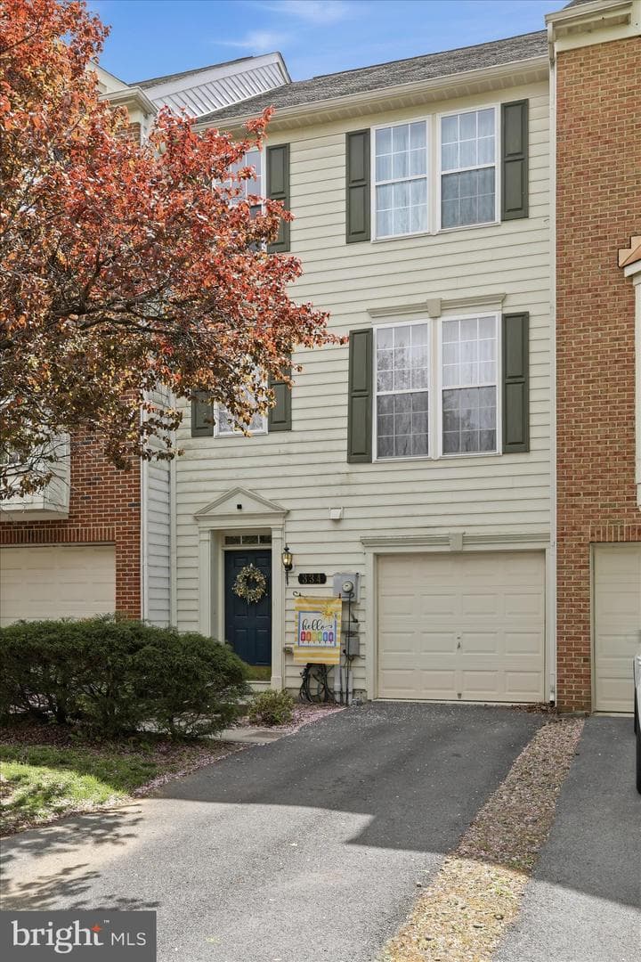334 Lantern Lane photo 3