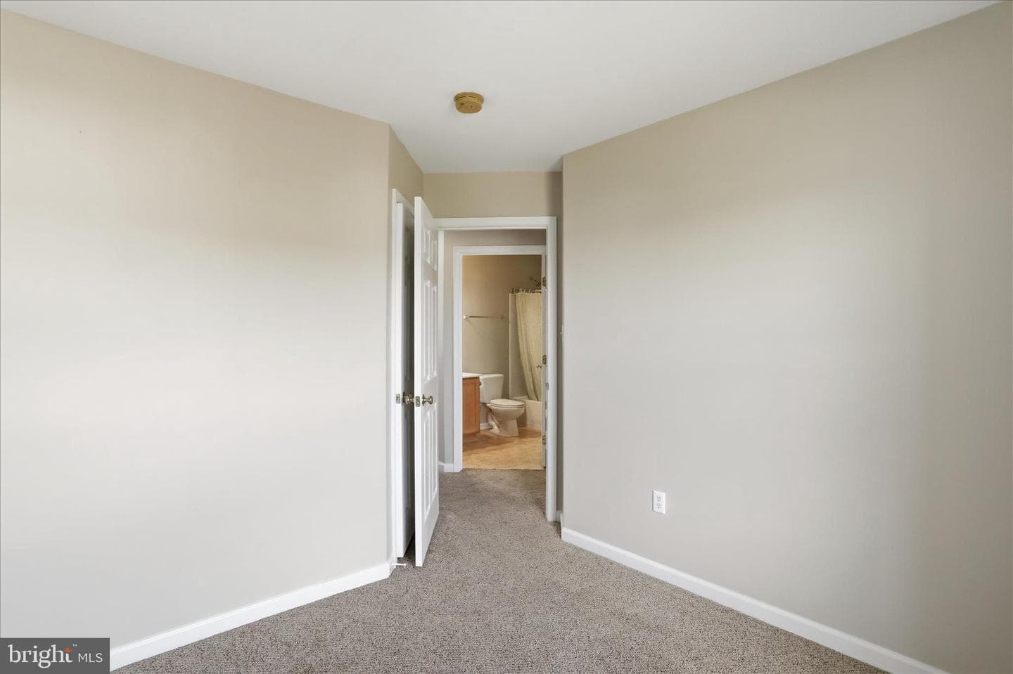 334 Lantern Lane photo 31
