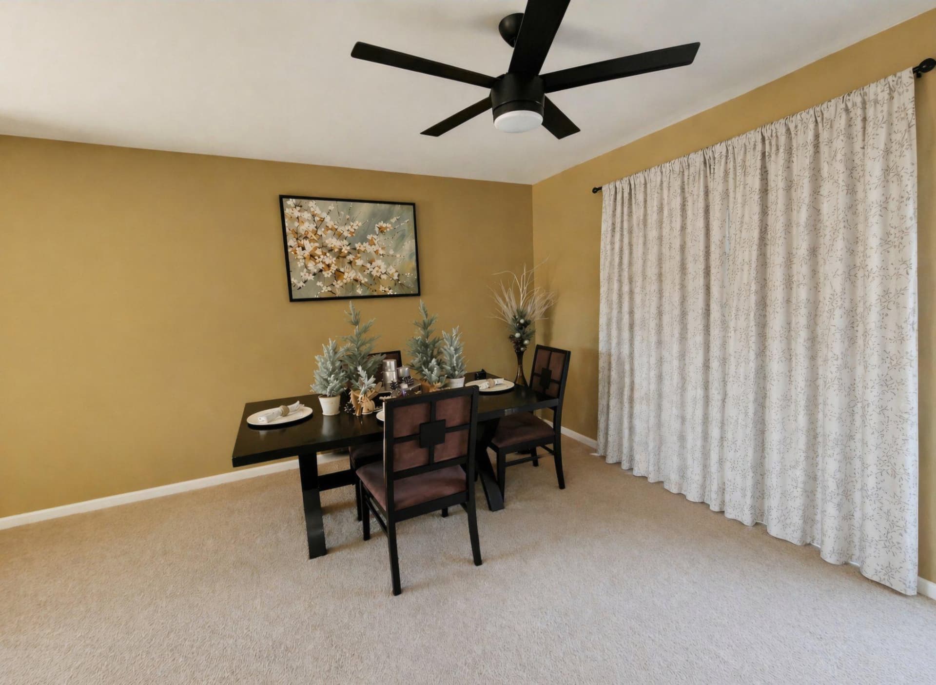 203 Reynolds Avenue photo 4