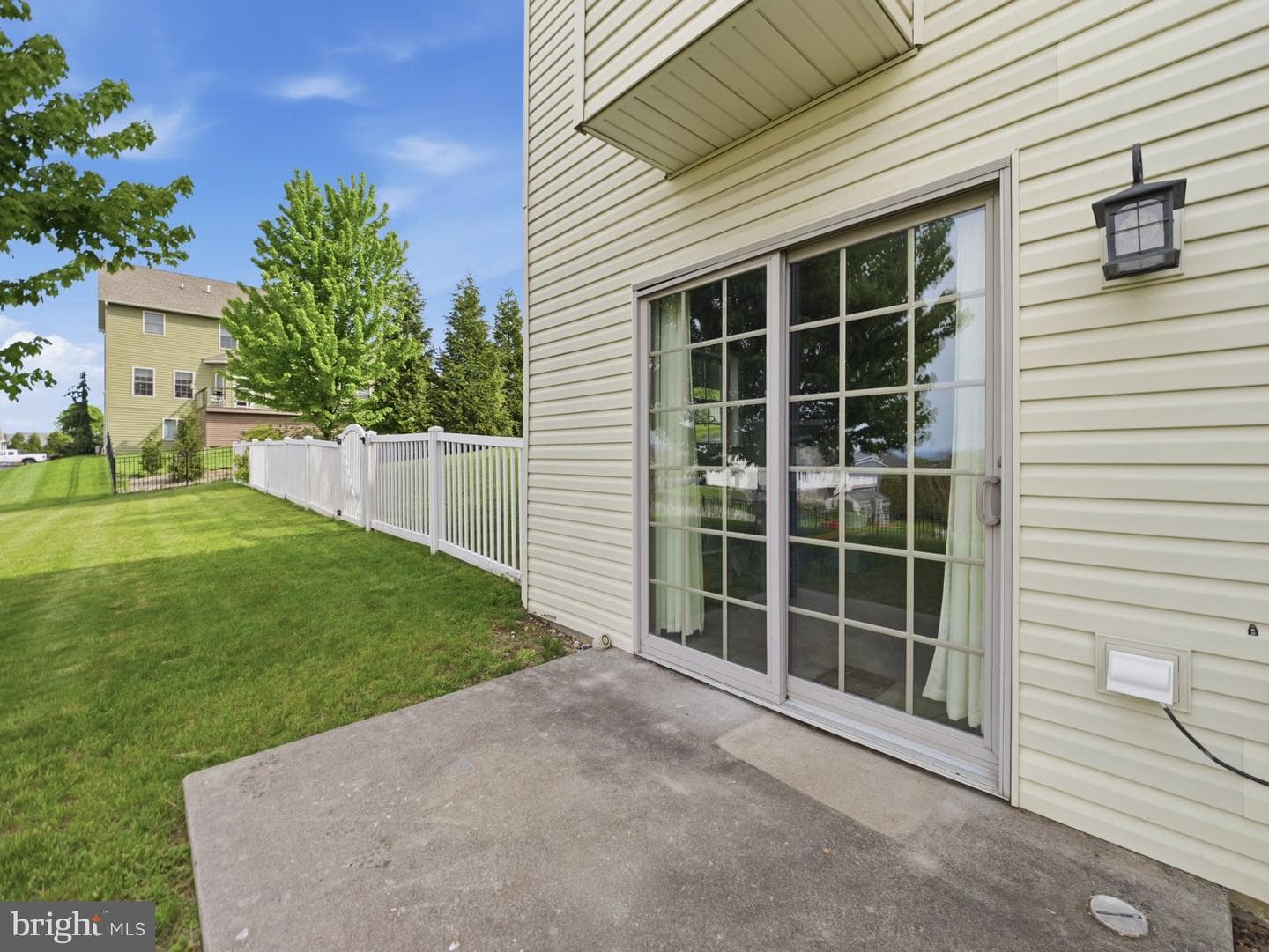 233 Cresthaven Drive photo 30