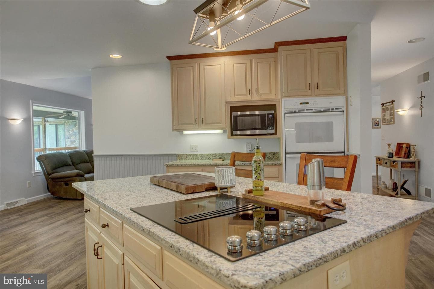 870 Remington Drive photo 22
