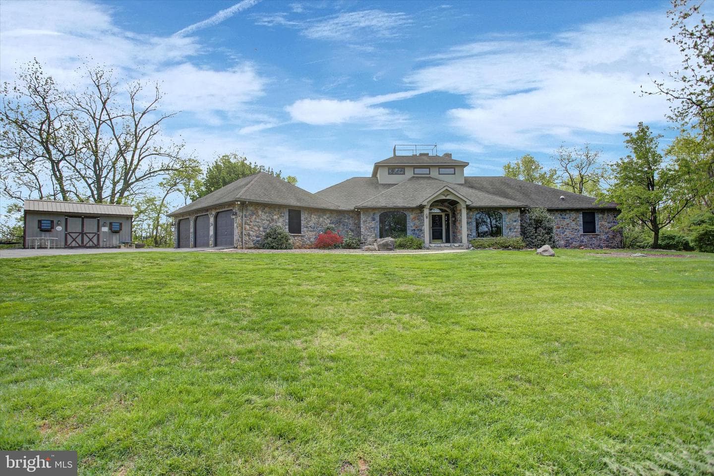 870 Remington Drive photo 3