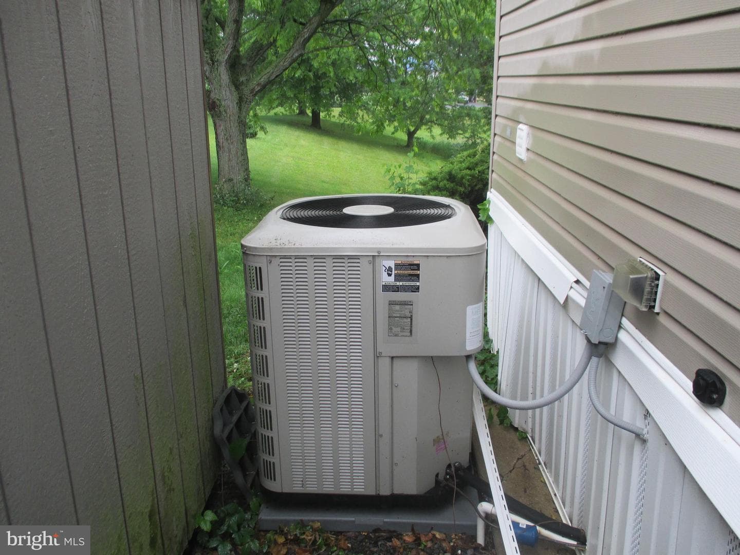 284 Waverly Court photo 41