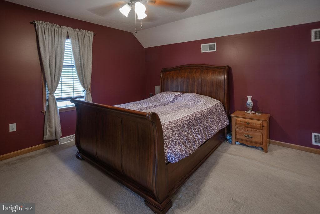 118 Baker And Russell Drive photo 20