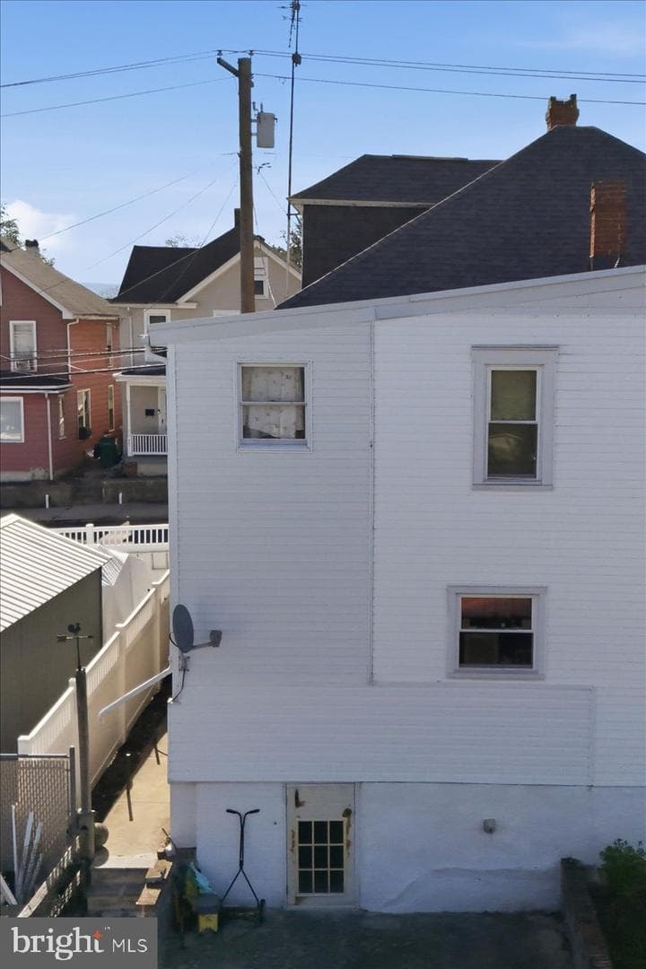 408 Fairview Avenue photo 12