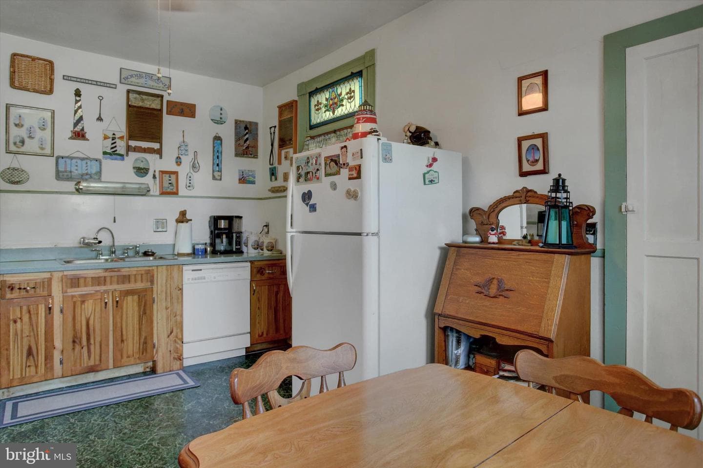 54 Clayton Avenue photo 19