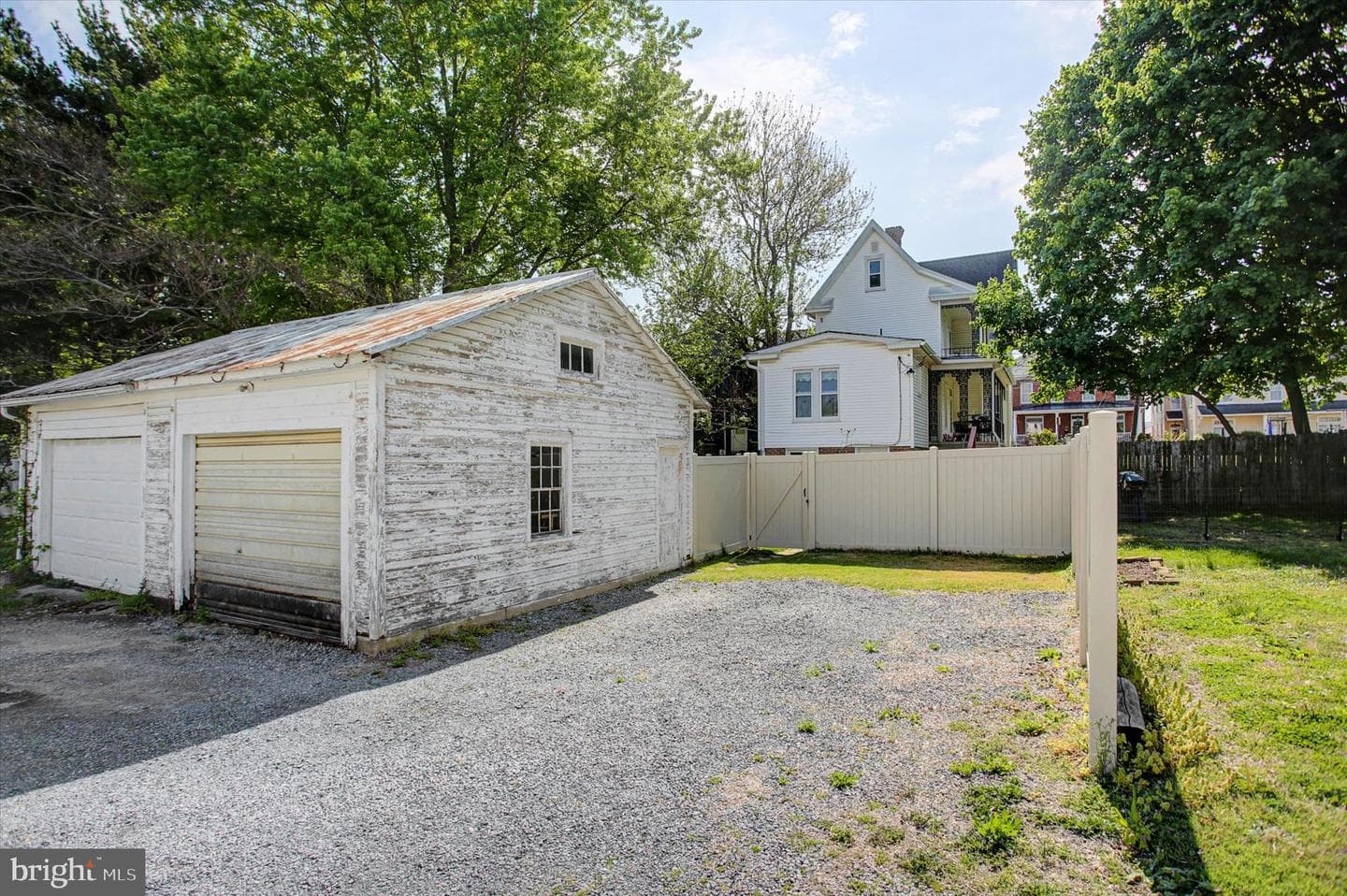 54 Clayton Avenue photo 36