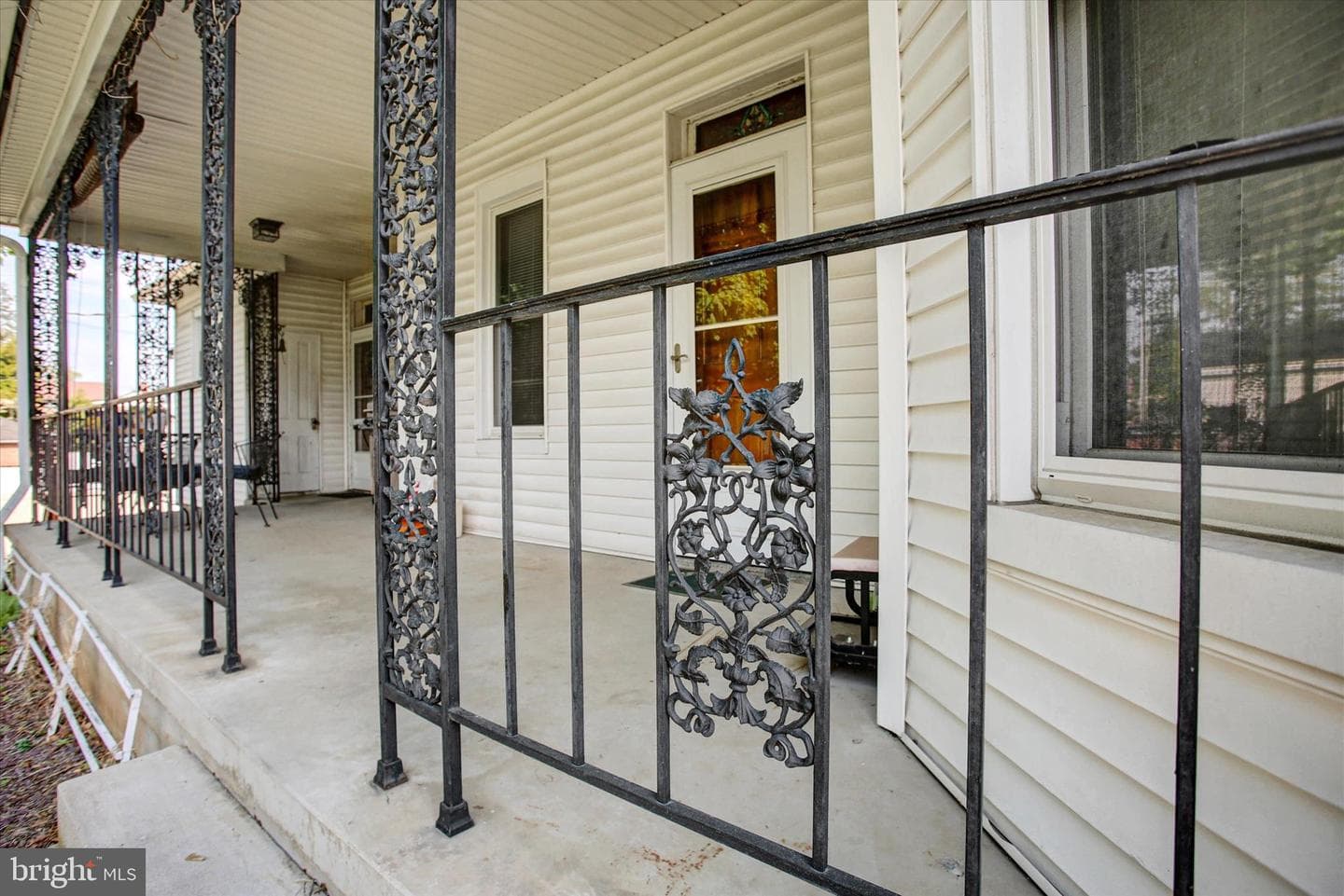 54 Clayton Avenue photo 4