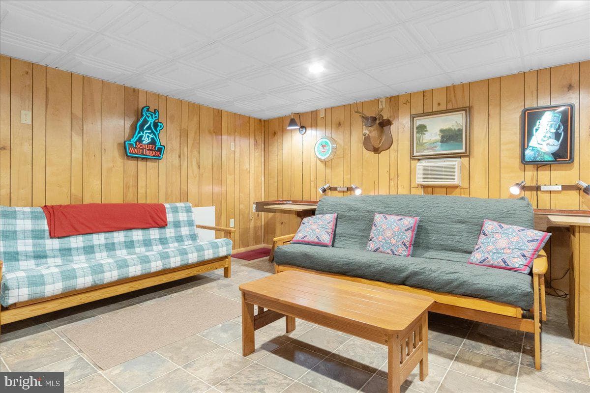 8560 Anthony Highway photo 34