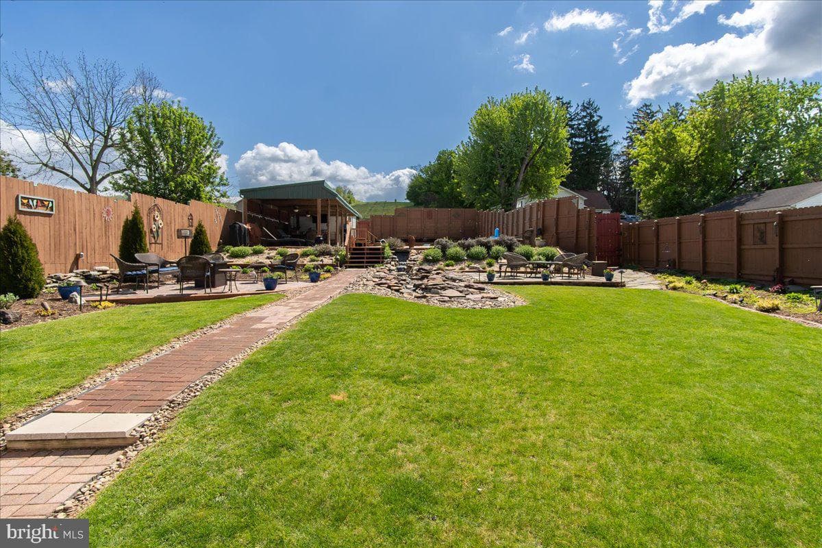 8560 Anthony Highway photo 37