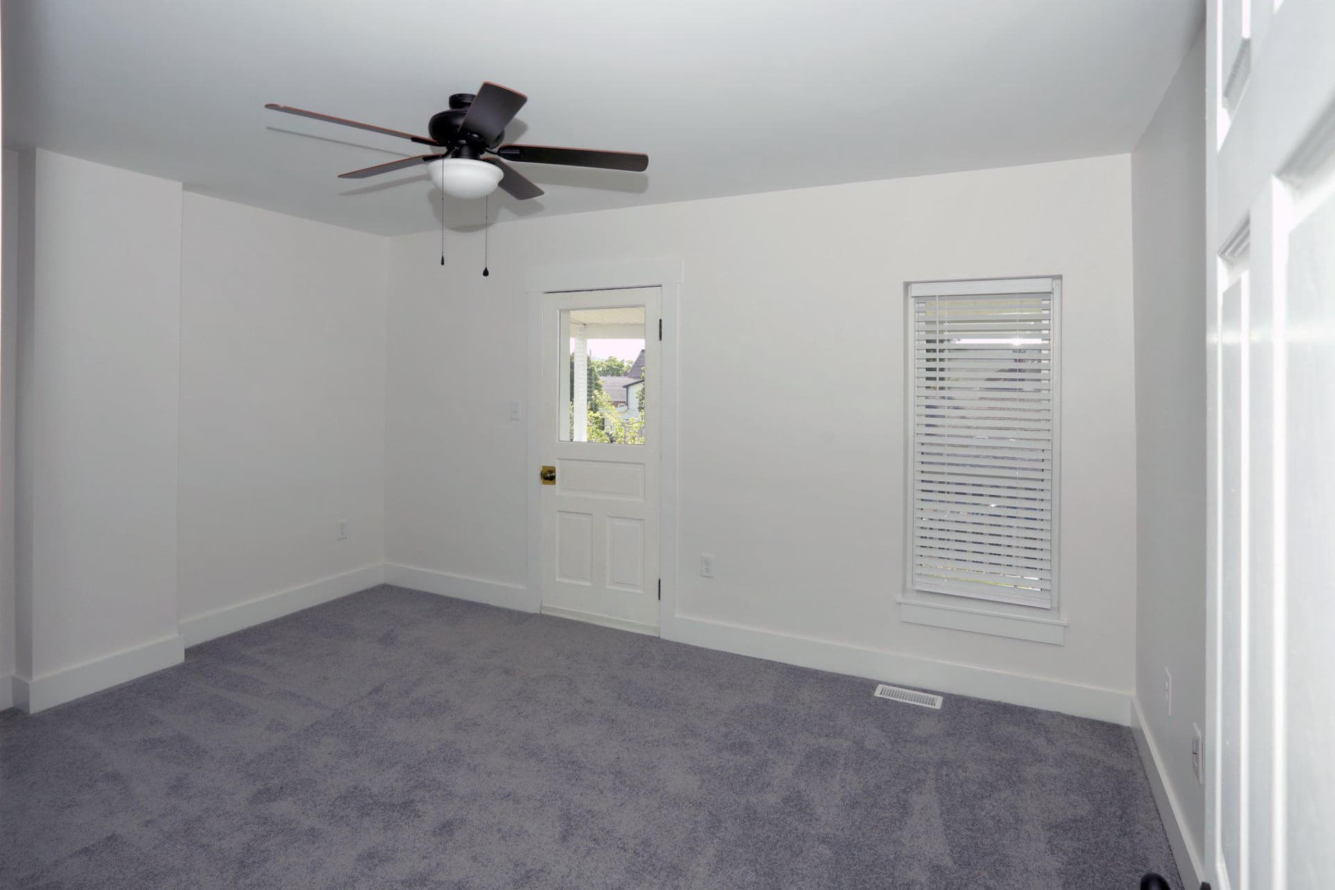 213 Fairview Avenue photo 36