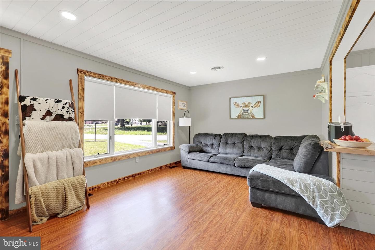1 Lincoln Drive photo 3