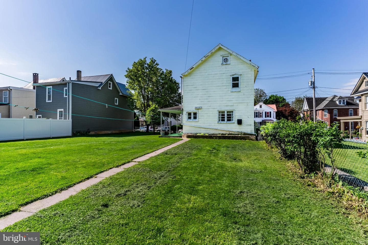351 E E Catherine Street photo 8