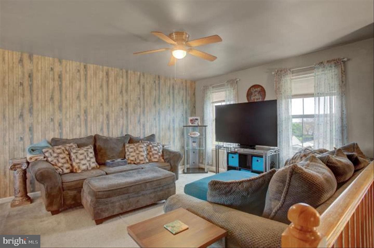 828 Essex Circle photo 12