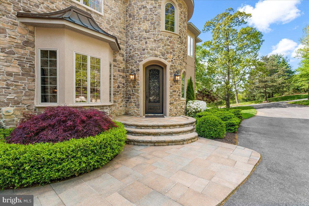 12565 Stone Crest Circle photo 9