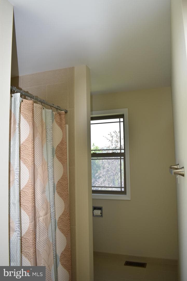 10912 Deerwood Drive photo 20