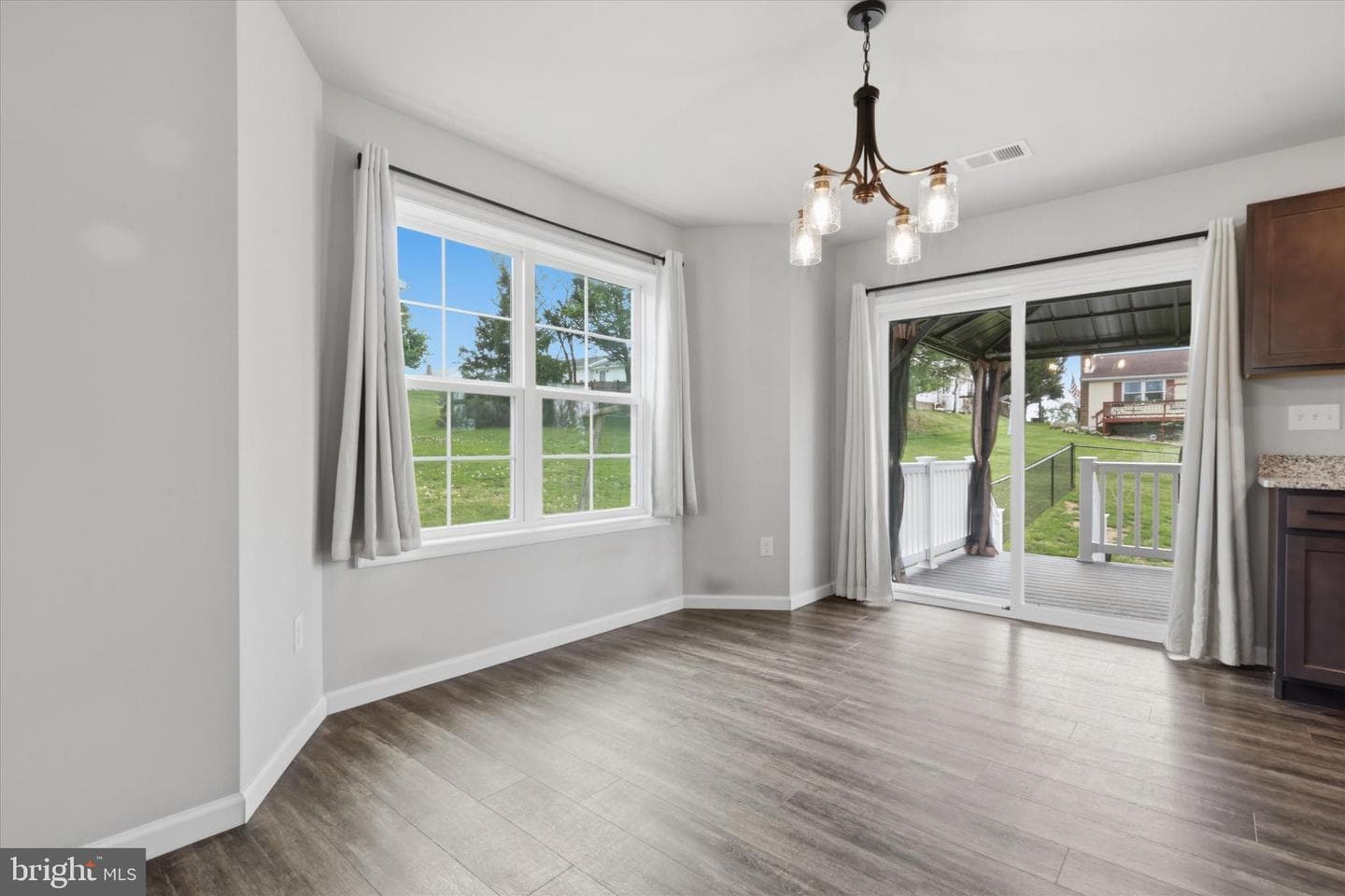 338 Grandview Avenue Avenue W photo 11