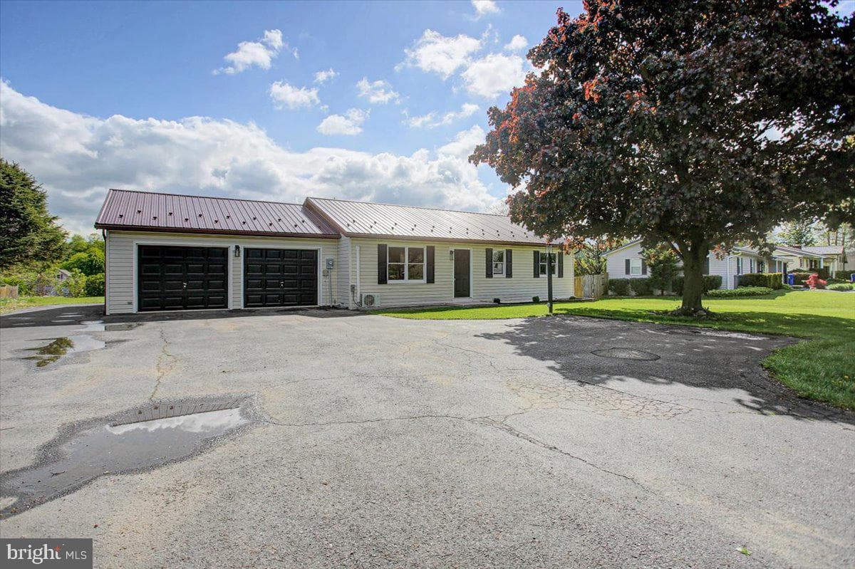 13496 Cumberland Highway photo 22