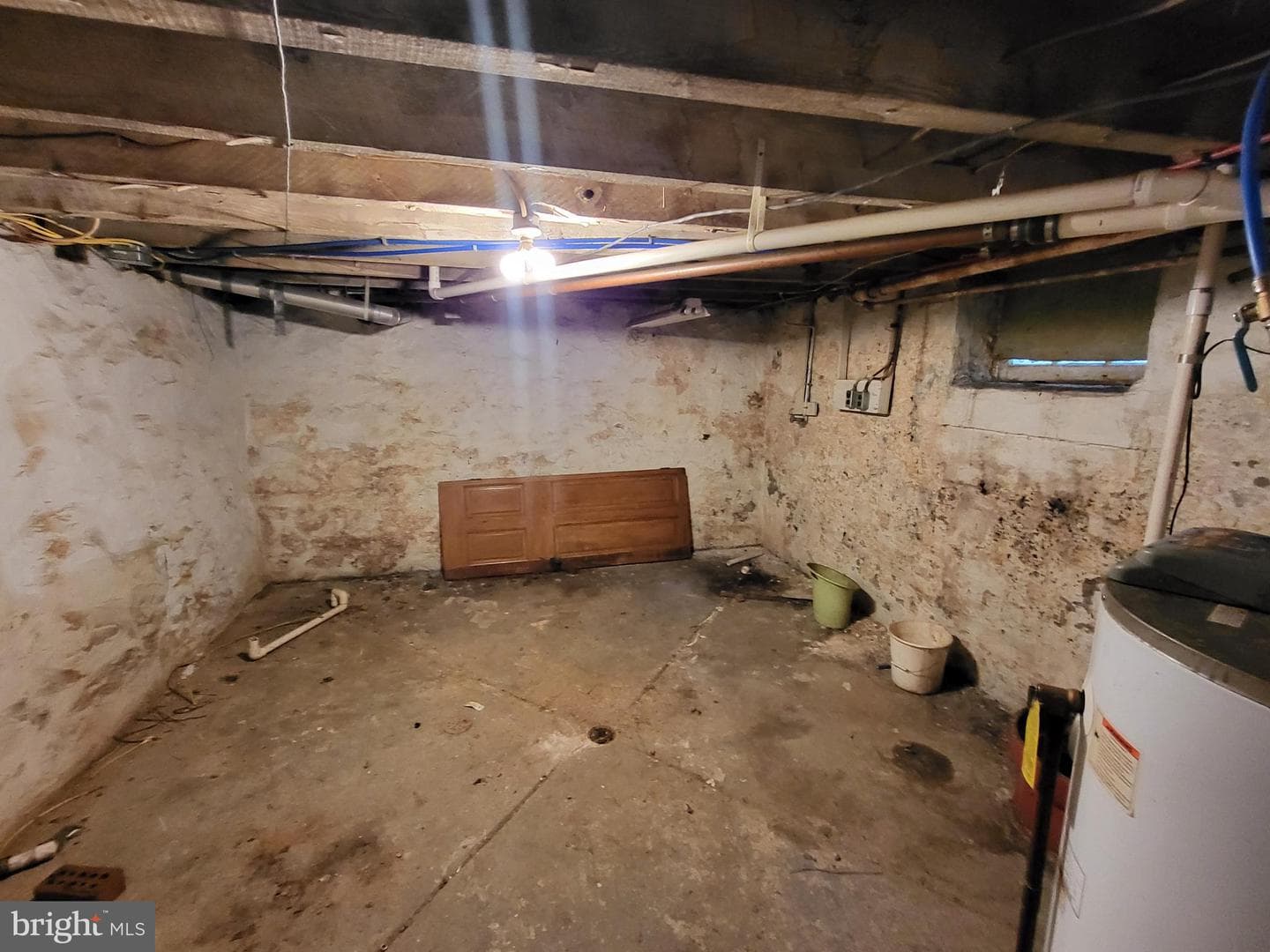 446 E Queen Street photo 17