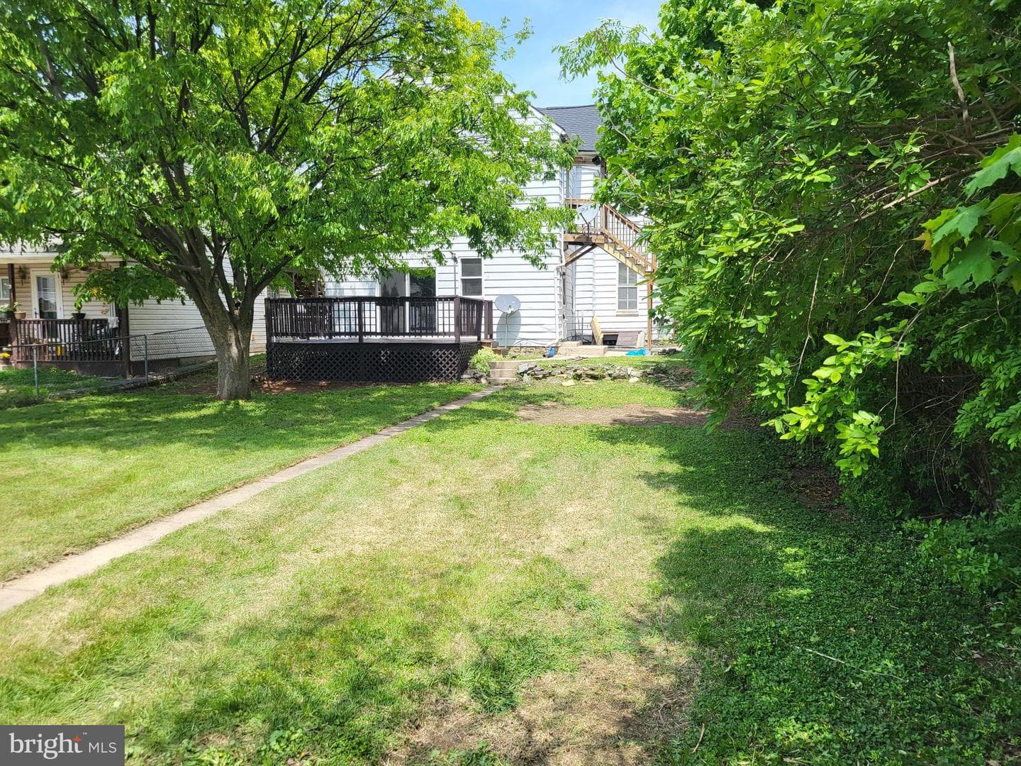 446 E Queen Street photo 21