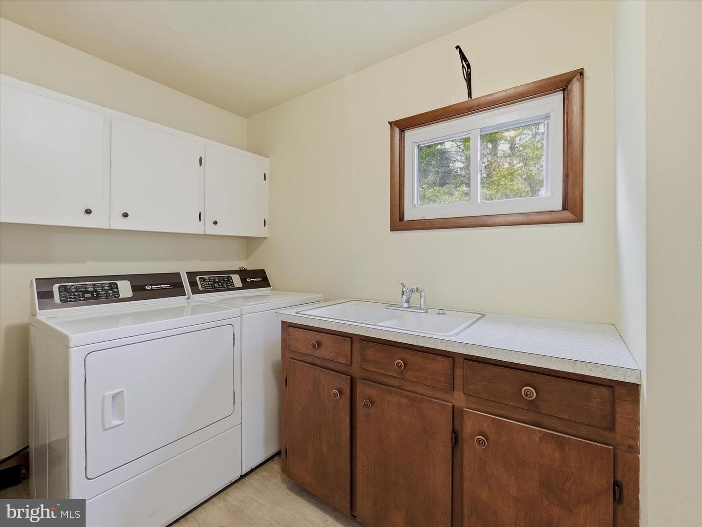 21725 Amberson Road photo 14