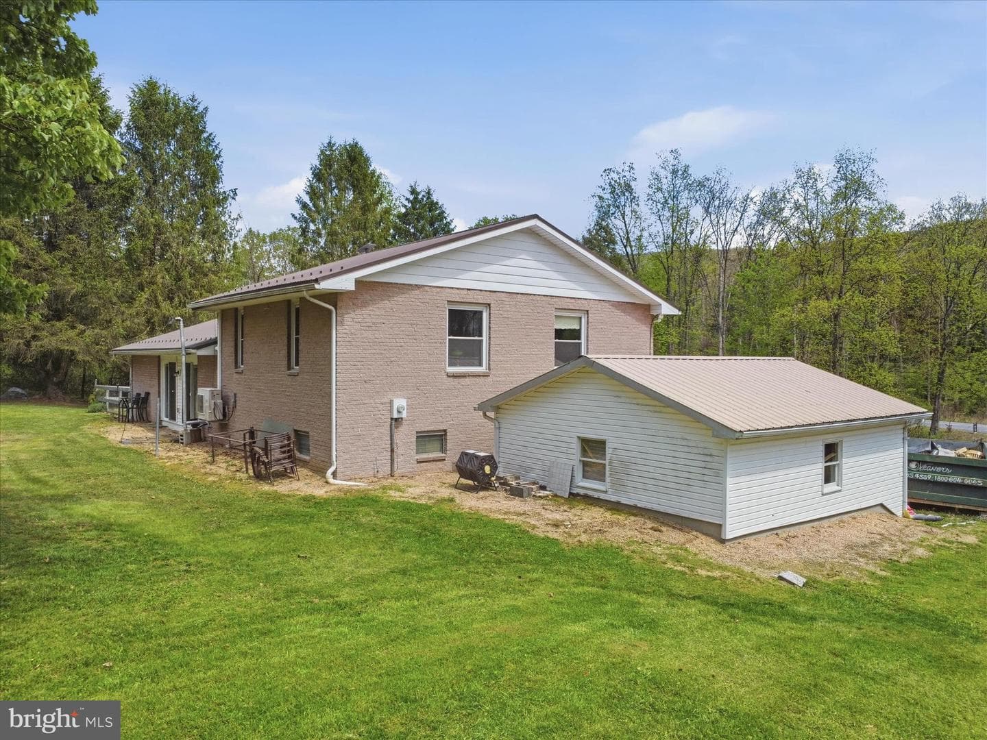 21725 Amberson Road photo 33
