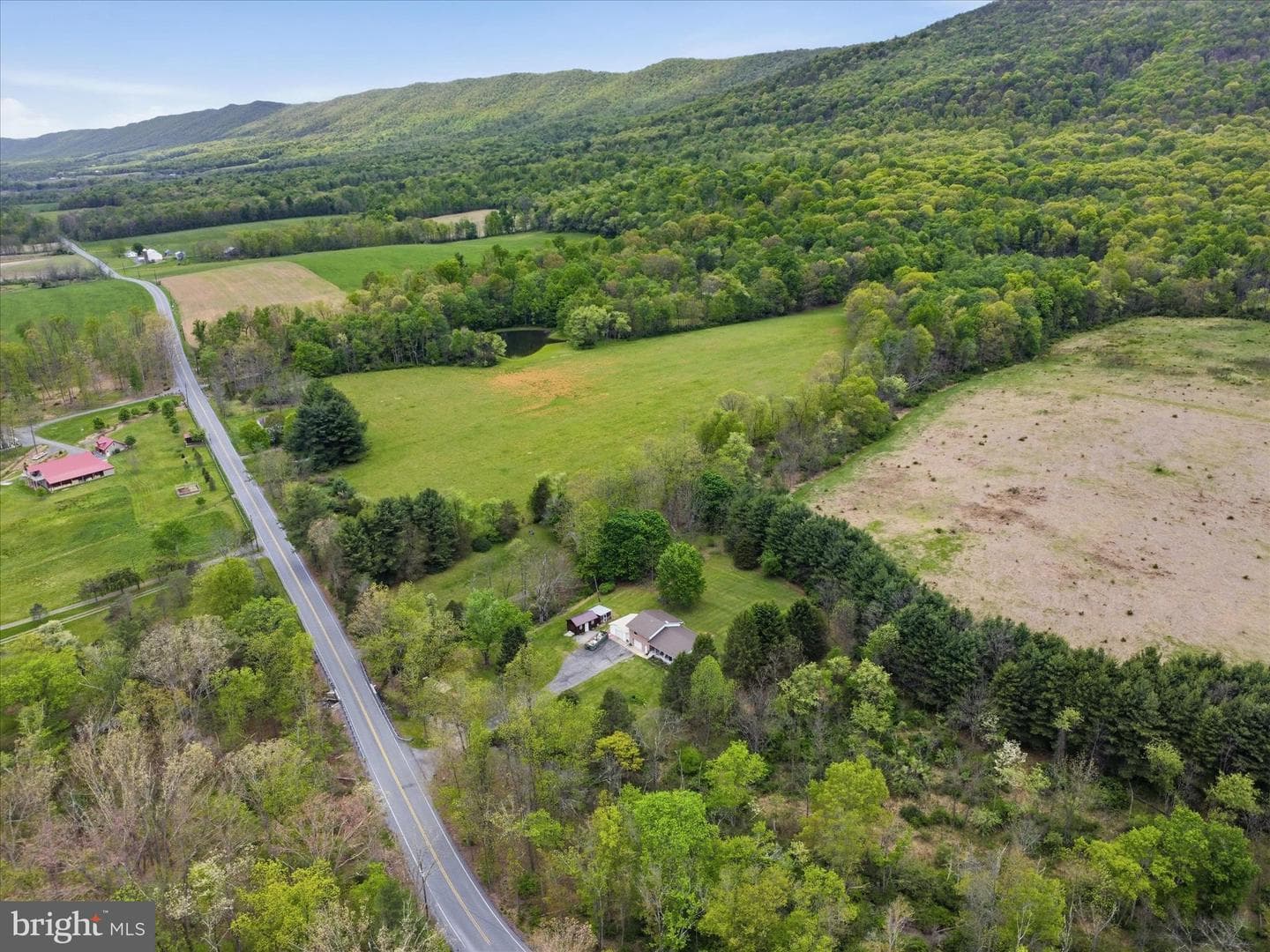 21725 Amberson Road photo 35