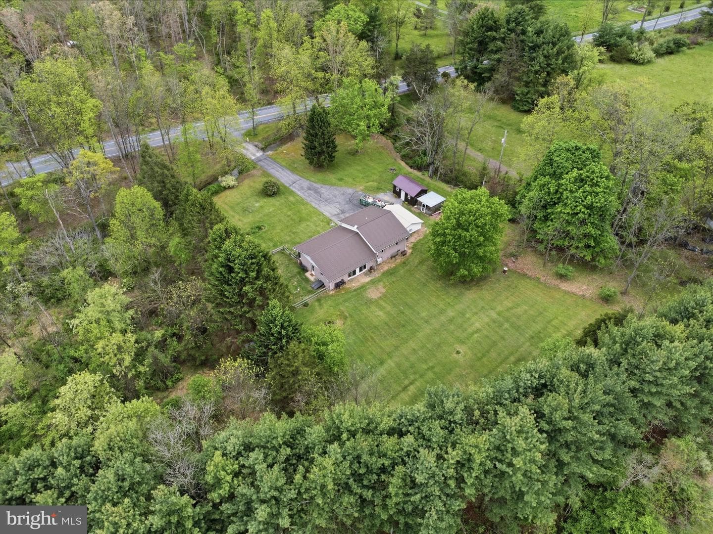 21725 Amberson Road photo 39