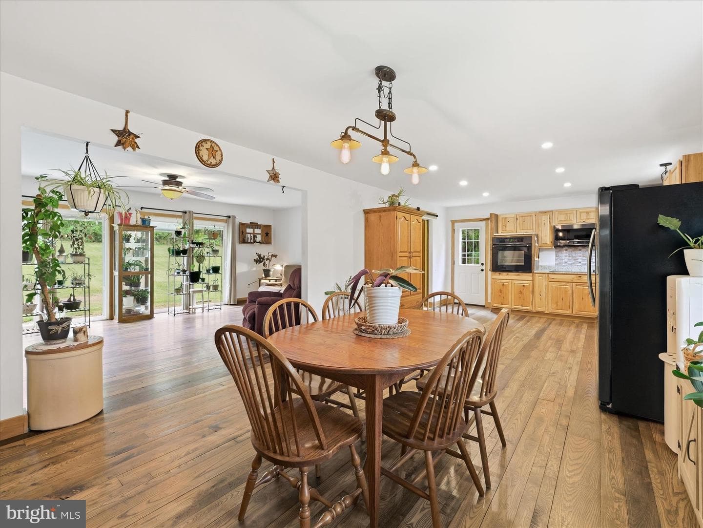 21725 Amberson Road photo 8