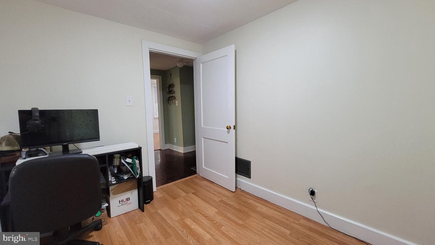 8958 Tomstown Road photo 14