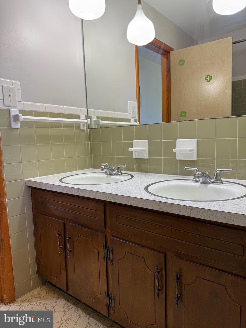 1423 Brechbill Road photo 16