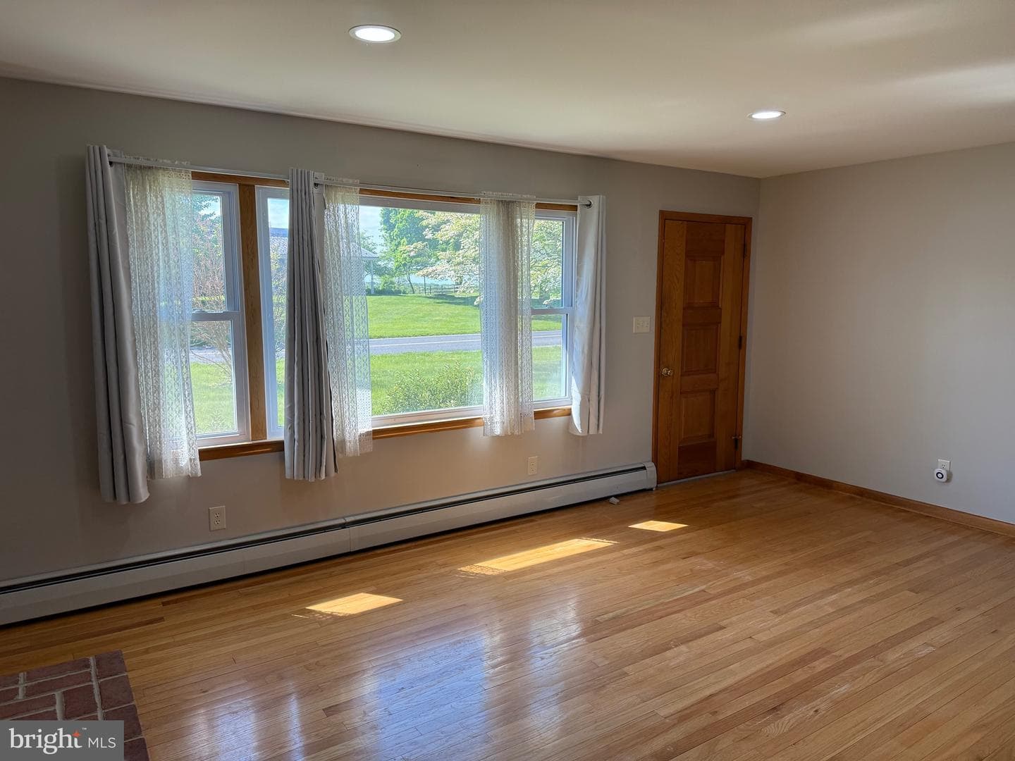 1423 Brechbill Road photo 6
