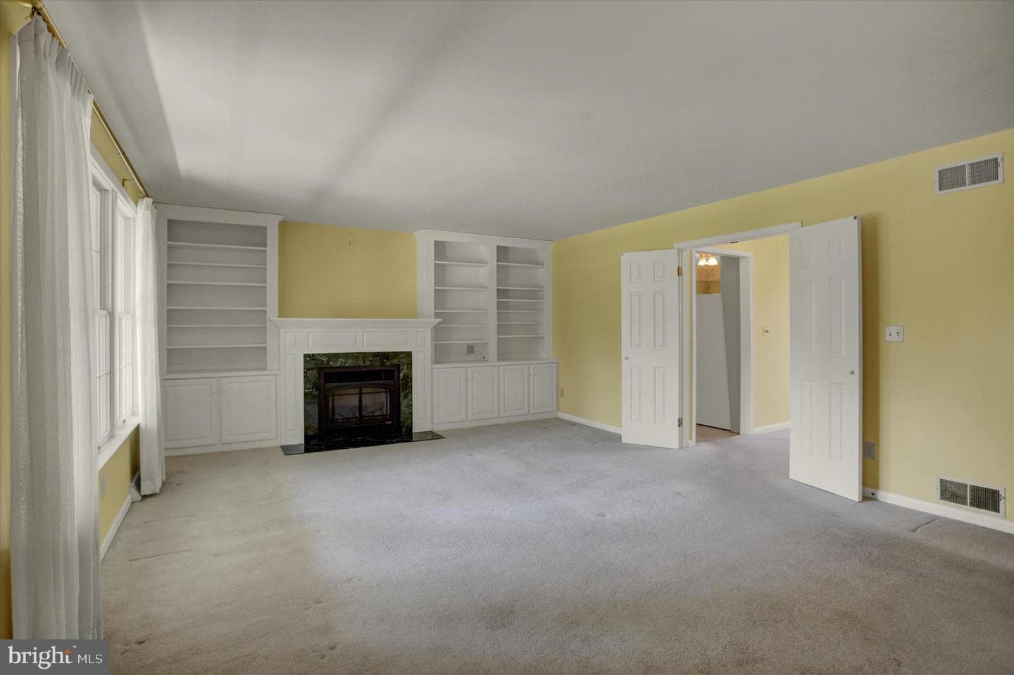 9495 Hesshire Hill Court photo 8