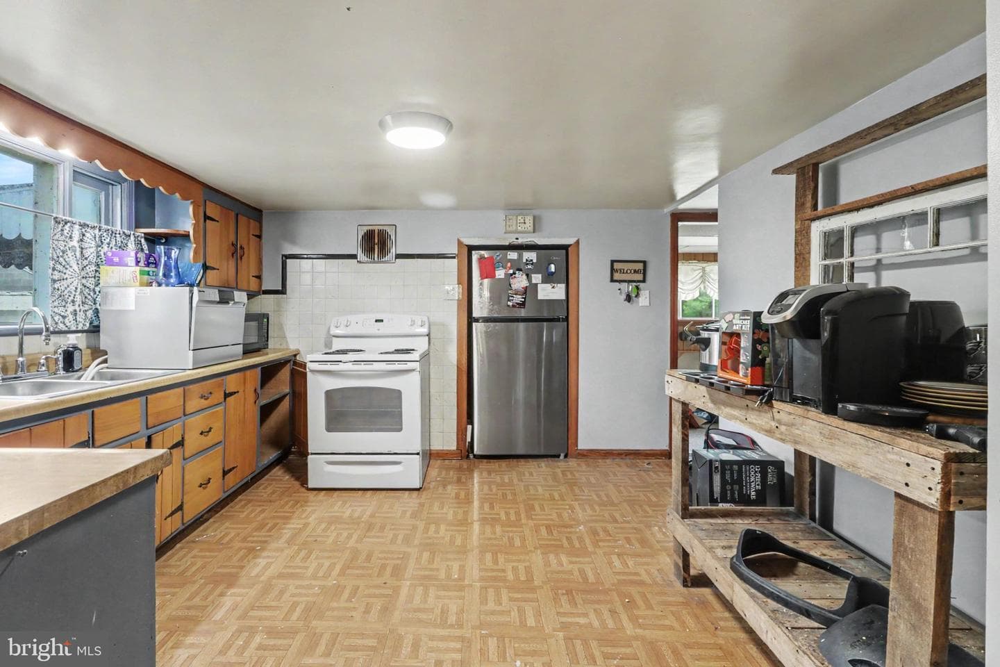 1121 Black Gap Road photo 4
