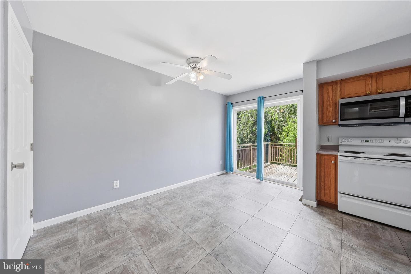 8757 Kings Road photo 12