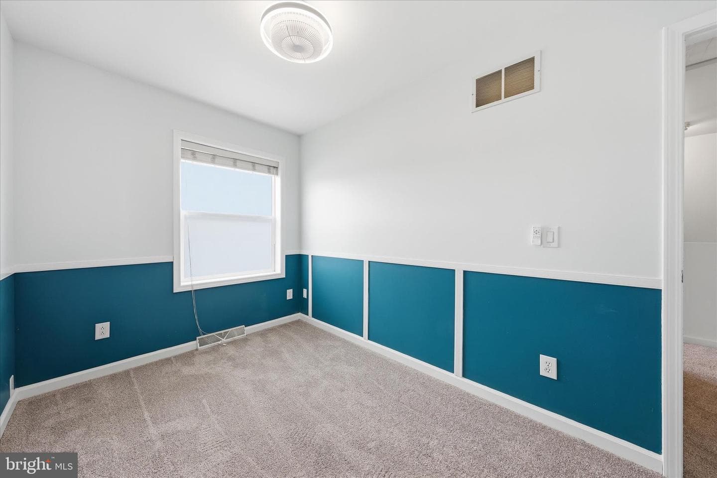8757 Kings Road photo 28