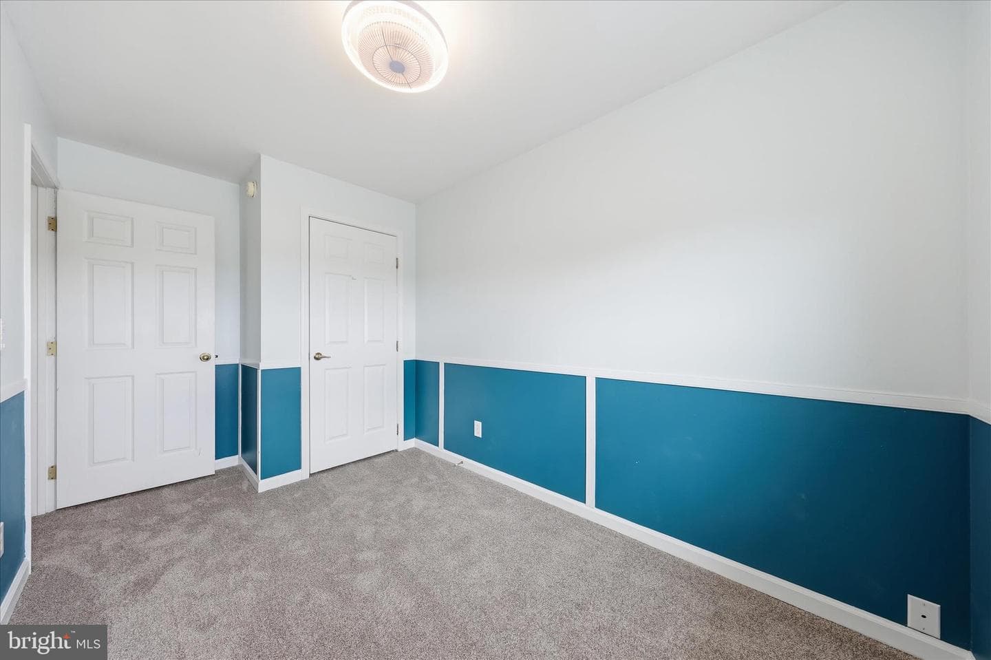 8757 Kings Road photo 29