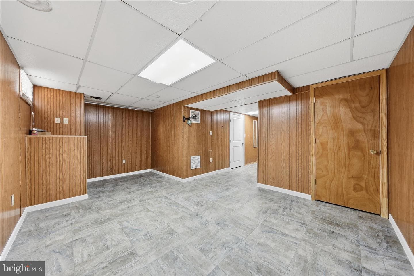 8757 Kings Road photo 39