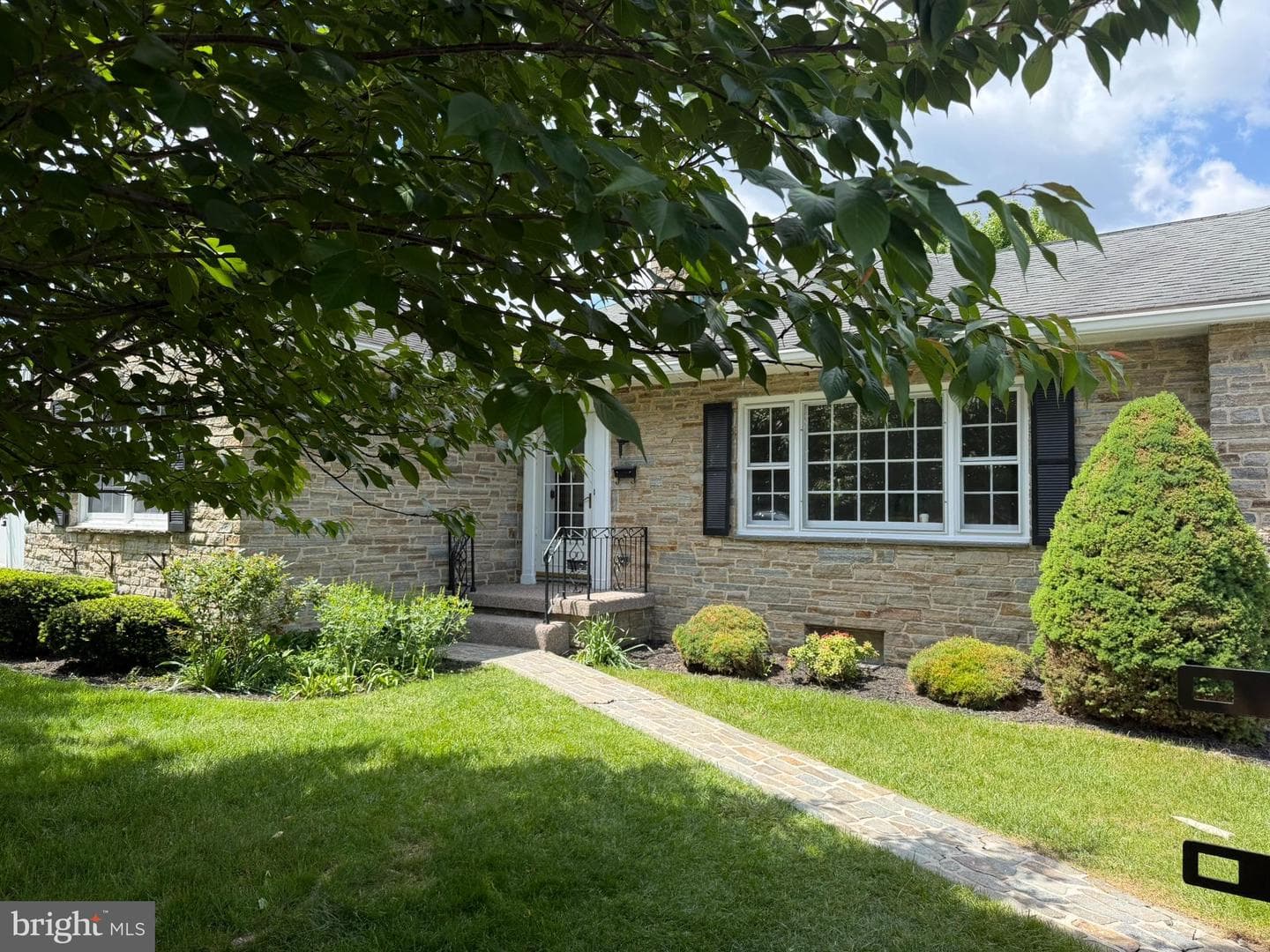 175 Orchard Circle photo 2