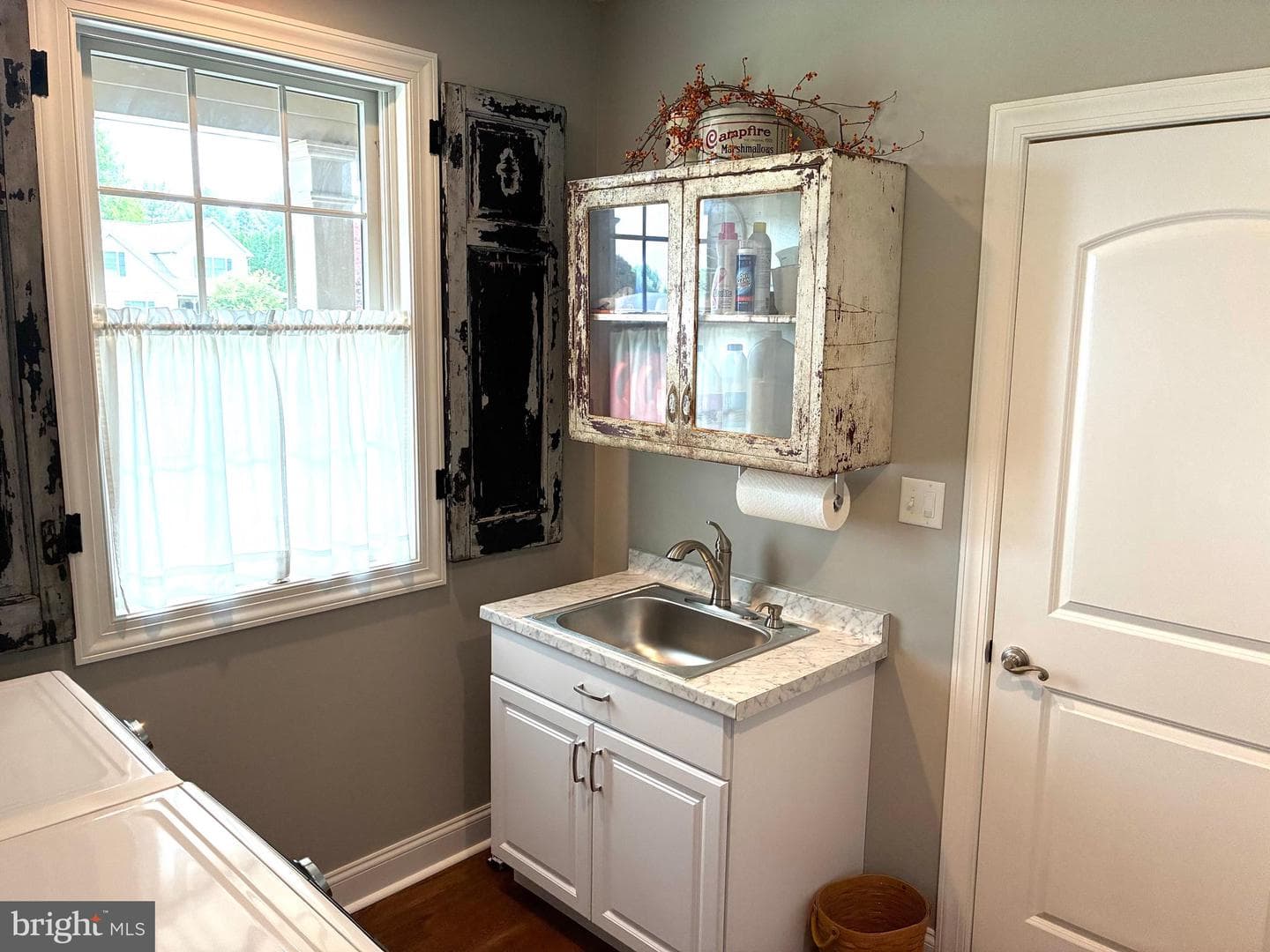 500 Brookview Drive photo 38