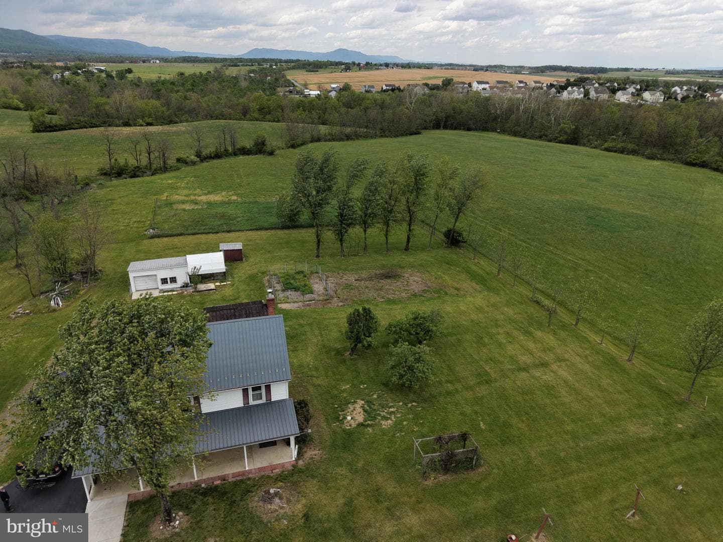 12591 Shimpstown Rd photo 22