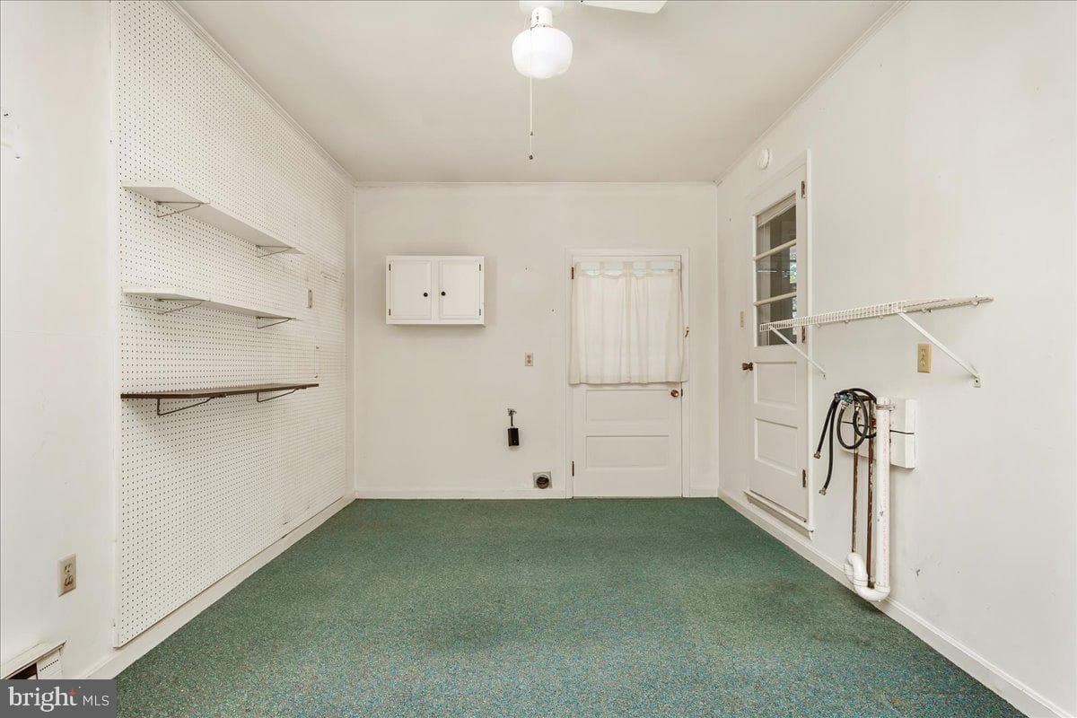 6391 Hillcrest photo 16