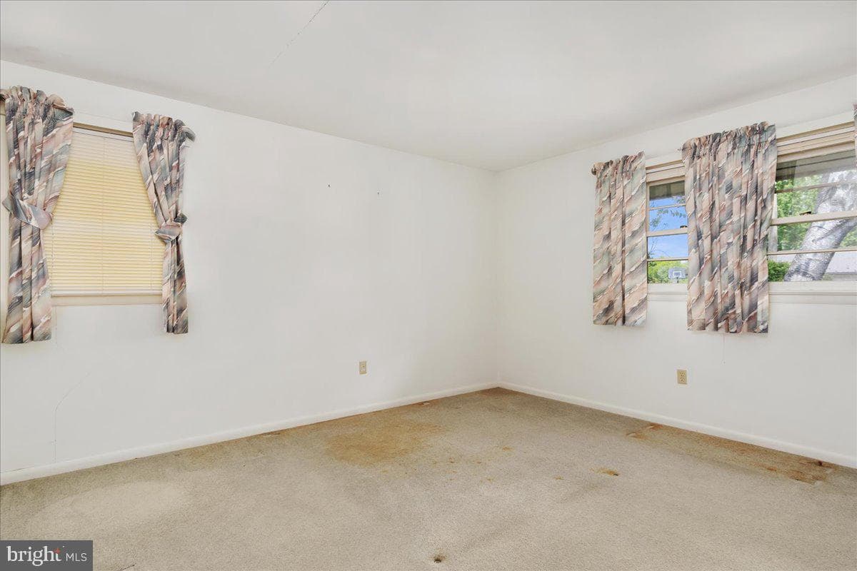 6391 Hillcrest photo 20