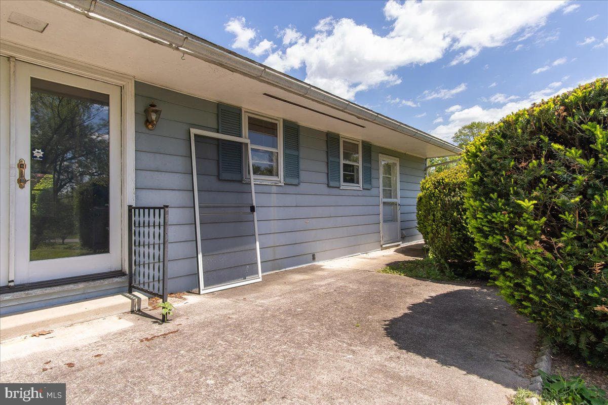 6391 Hillcrest photo 31